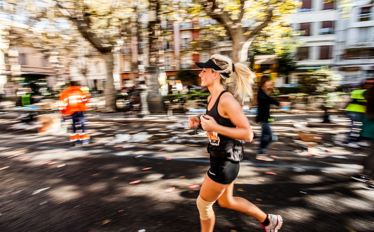 Fotografia deportiva running del Maratón de Valencia Trinidad Alfonso 2014