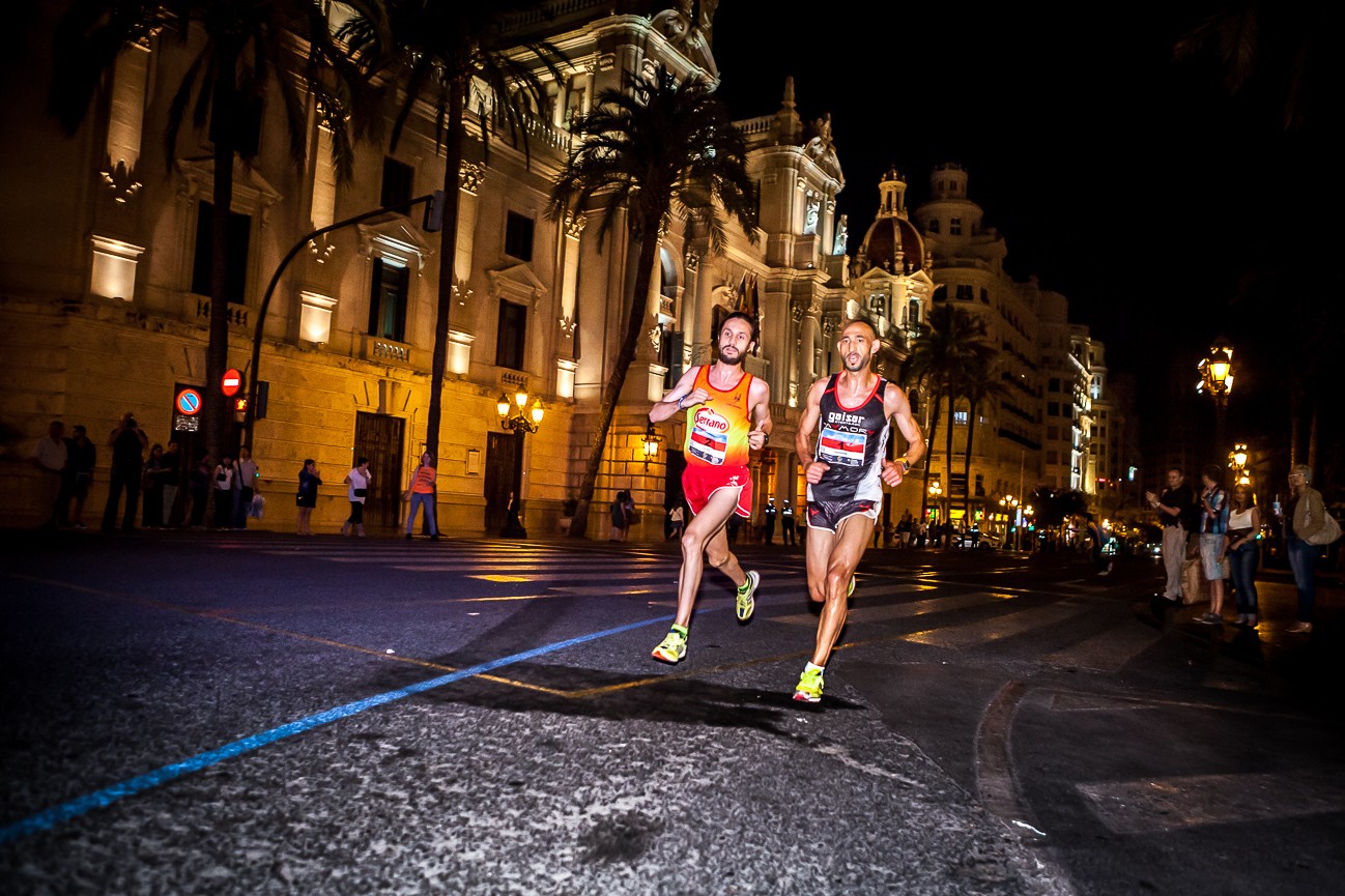 Fotografia deportiva de running en la 15K Nocturna de Valencia 2014