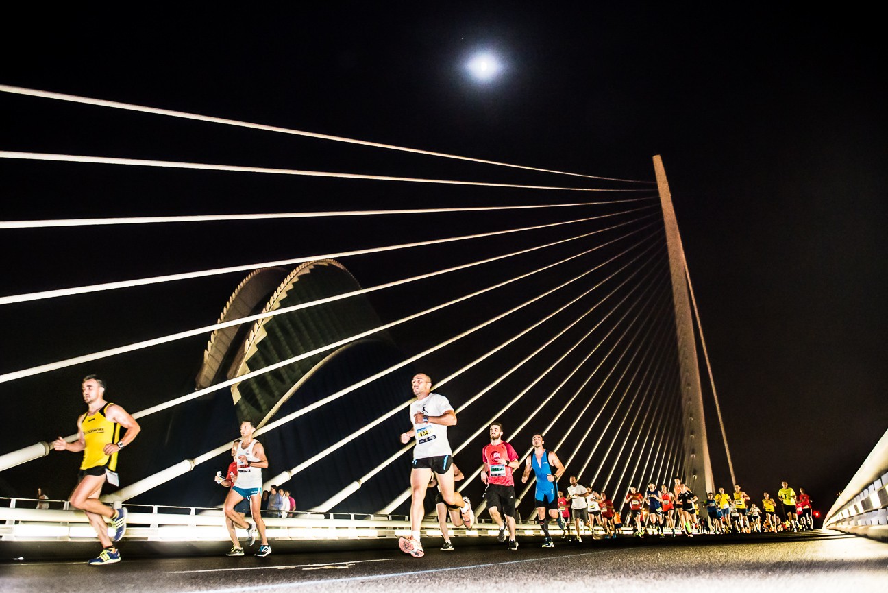 Fotografia deportiva de running en la 15K Nocturna de Valencia 2014