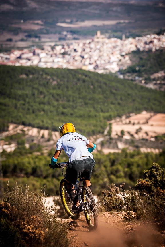 Fotografia deportiva del downhill V Fun Cup de la Fenasosa Bikepark