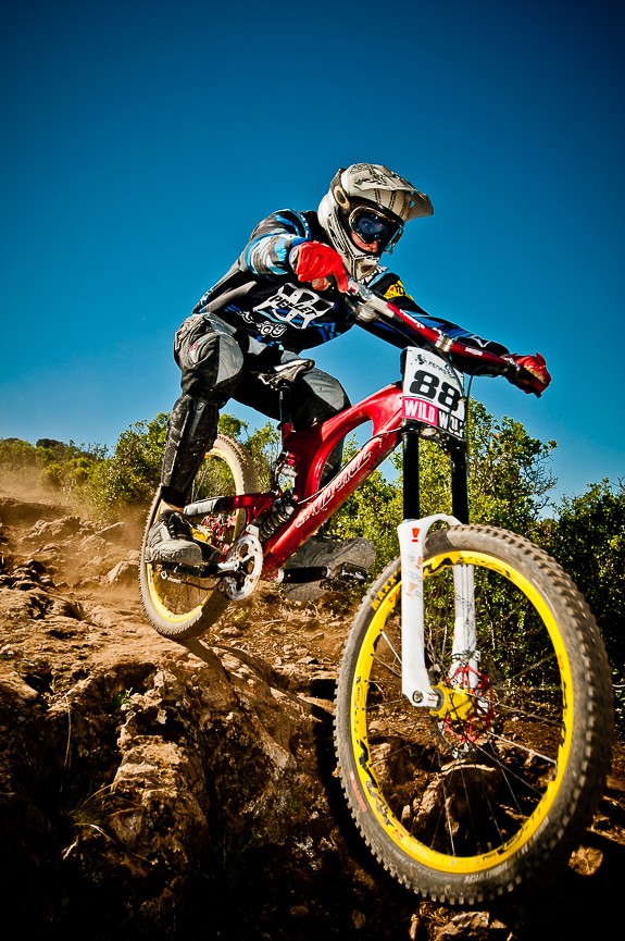 Fotografia deportiva del downhill V Fun Cup de la Fenasosa Bikepark