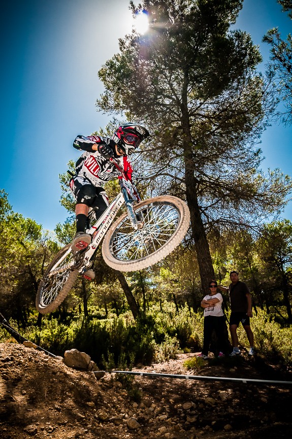 Fotografia deportiva del downhill V Fun Cup de la Fenasosa Bikepark