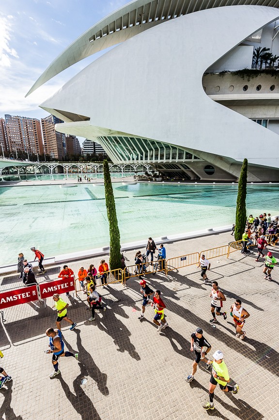 Fotografia deportiva running de la Maraton Valencia Divina Pastora 2013