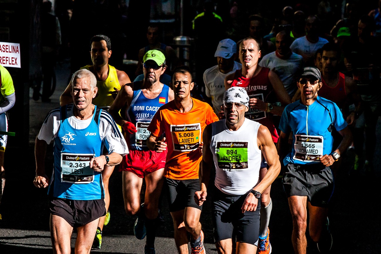 Fotografia deportiva running de la Maraton Valencia Divina Pastora 2013